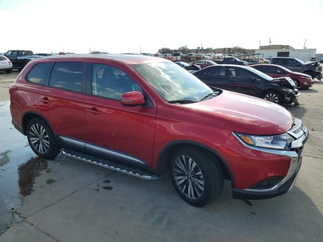 2020 Mitsubishi Outlander se