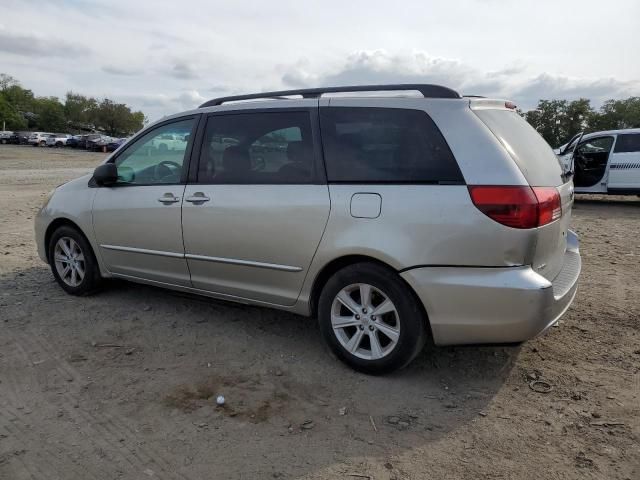 2004 Toyota Sienna CE