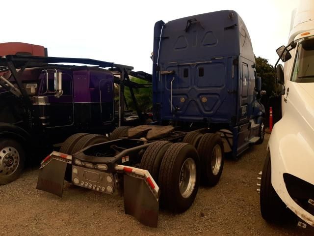 2014 Freightliner Cascadia 125