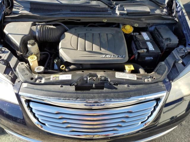 2014 Chrysler Town & Country Touring