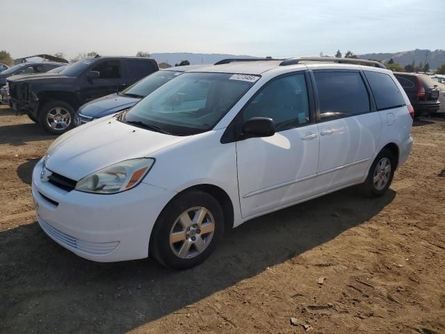 2005 Toyota Sienna CE