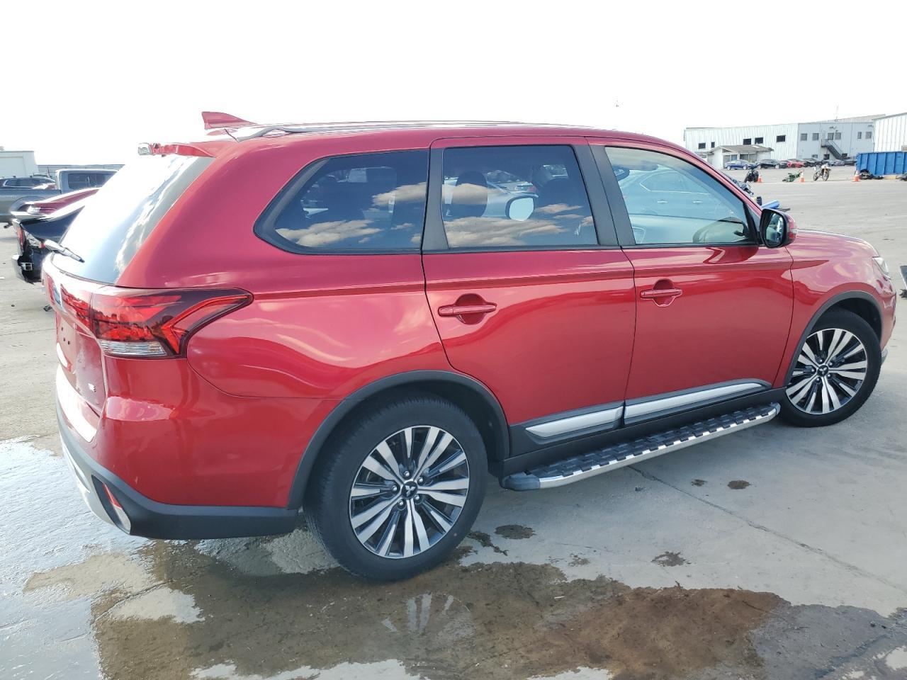 2020 Mitsubishi Outlander se