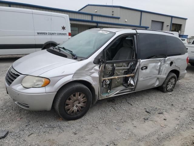 2007 Chrysler Town & Country LX