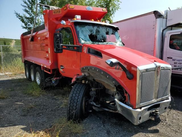 2024 Kenworth Construction T880