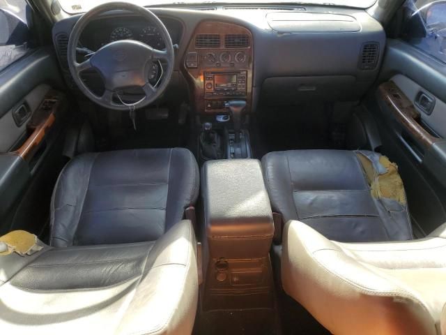 1998 Nissan Pathfinder LE