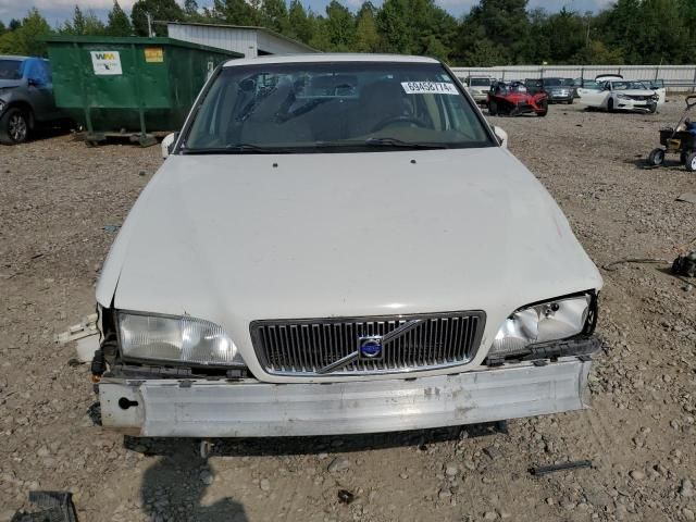 2000 Volvo S70 Base