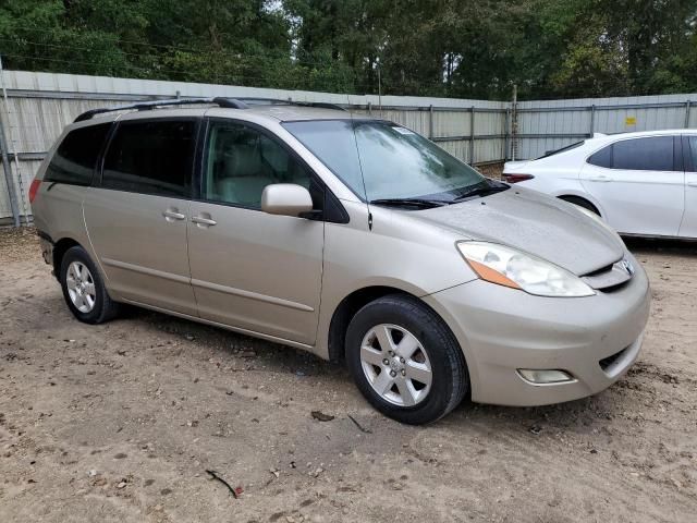 2009 Toyota Sienna XLE