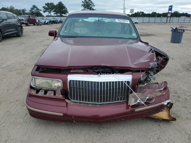 1997 Lincoln Town Car Signature