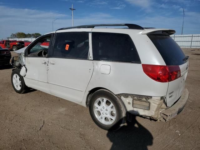 2006 Toyota Sienna XLE