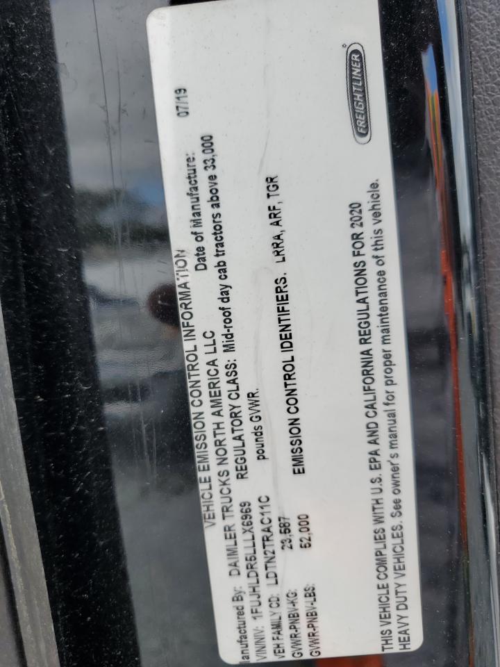 2020 Freigliner Cascadia 126