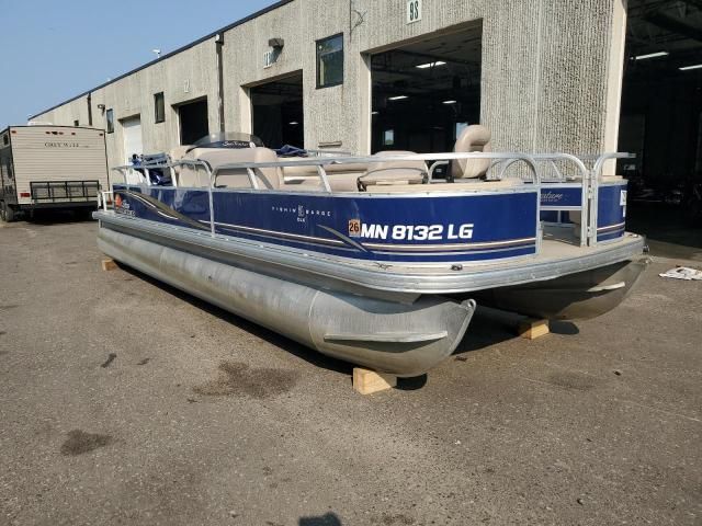 2014 Suntracker Partybarge