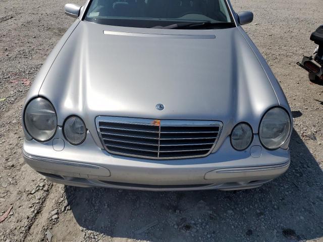 2001 Mercedes-Benz E 320