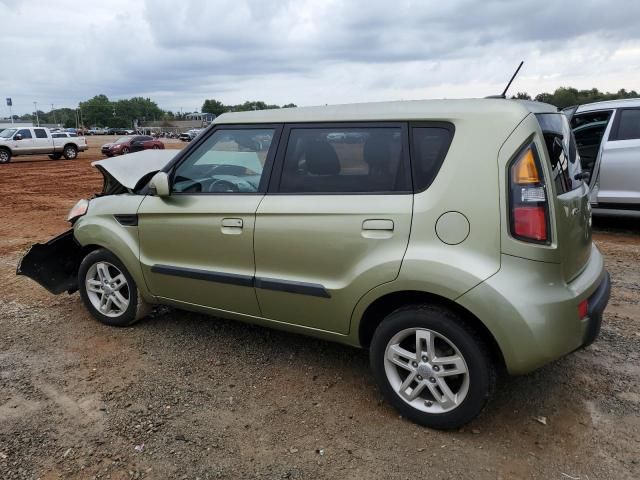 2010 KIA Soul +