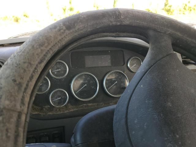 2021 Peterbilt 337