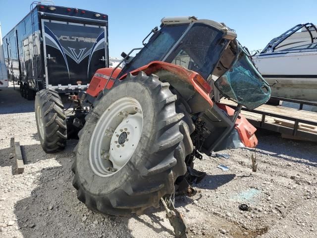 2002 Agco Tractor