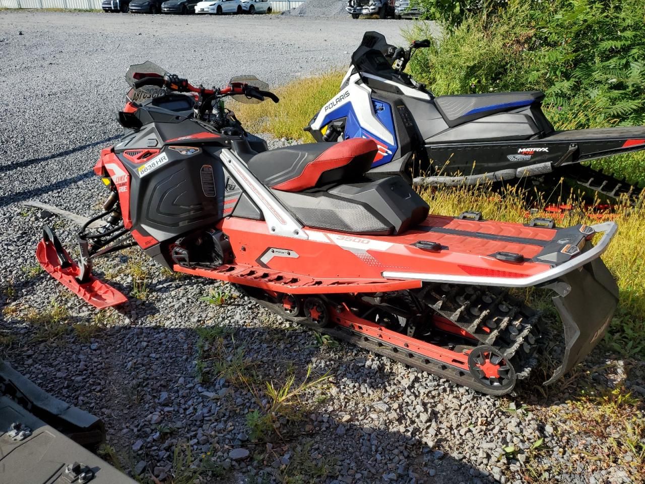 2022 Lynx Snowmobile