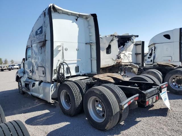2018 Kenworth Construction T680
