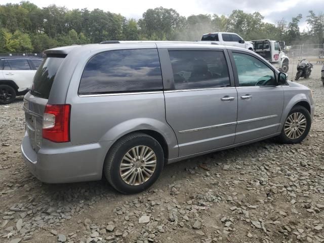 2013 Chrysler Town & Country Limited