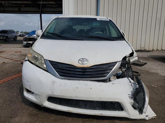 2014 Toyota Sienna LE