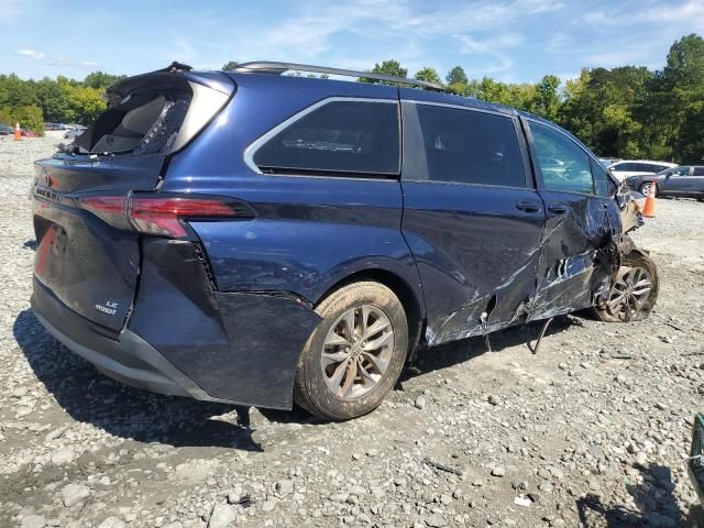 2021 Toyota Sienna LE