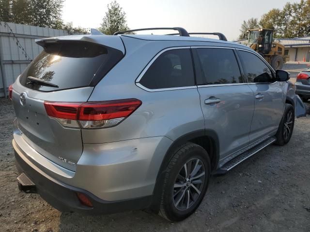 2017 Toyota Highlander SE