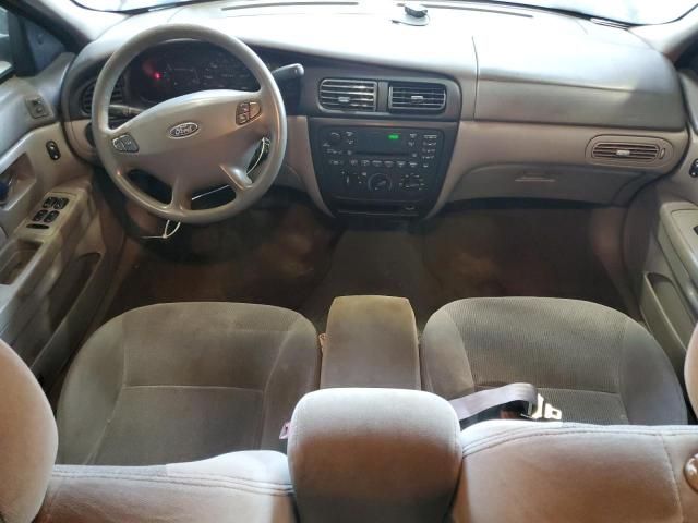 2002 Ford Taurus SE