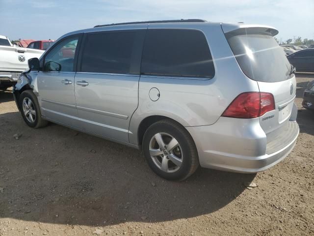 2011 Volkswagen Routan SE