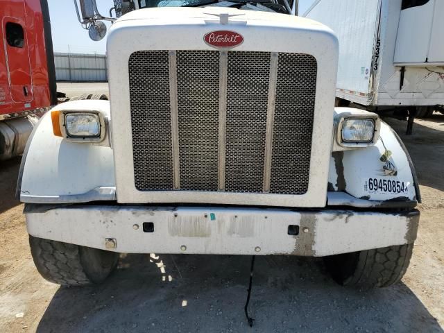 2013 Peterbilt 365