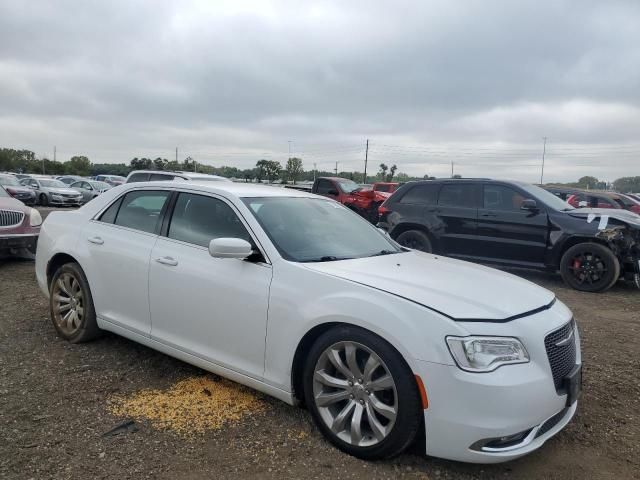 2018 Chrysler 300 Touring