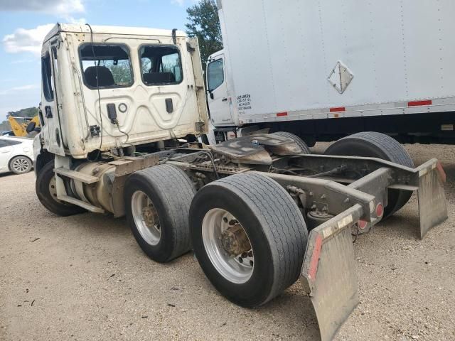 2017 Freightliner Cascadia 113