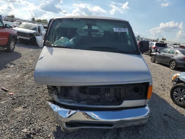 2005 Ford Econoline E350 Super Duty Wagon