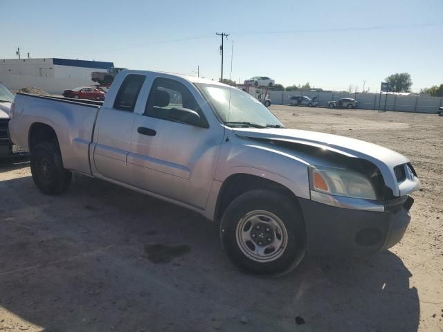 2006 Mitsubishi Raider LS