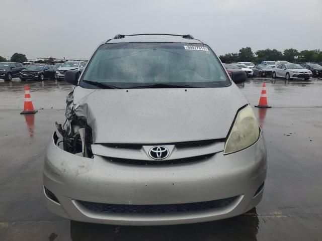 2006 Toyota Sienna LE