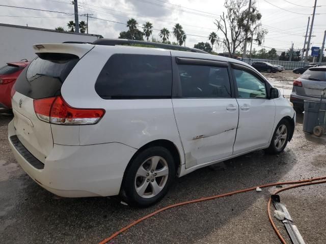 2014 Toyota Sienna LE