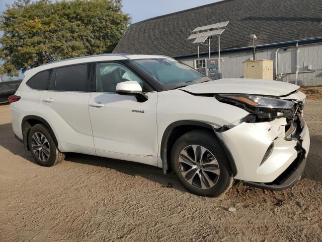 2020 Toyota Highlander Hybrid XLE