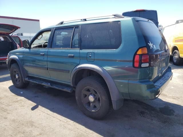 2004 Mitsubishi Montero Sport ES