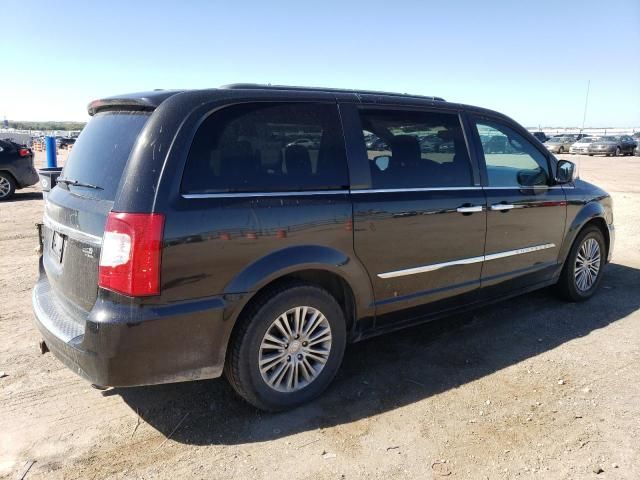 2014 Chrysler Town & Country Touring L