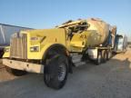 2004 Kenworth Construction W900