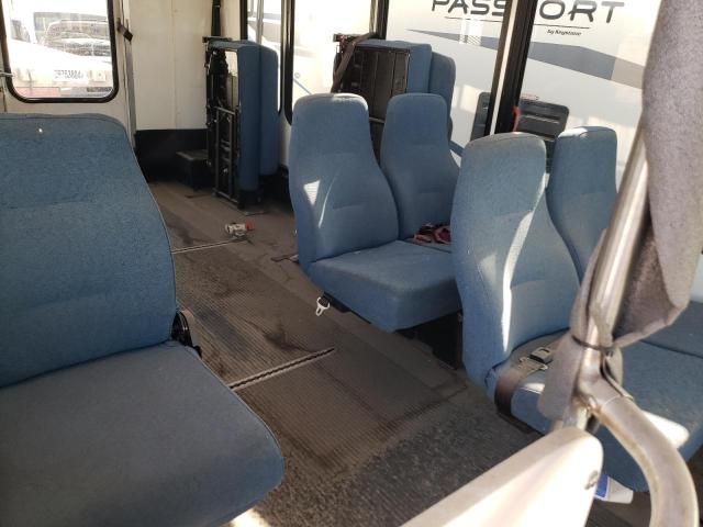 2006 Ford Econoline E350 Super Duty Cutaway Van