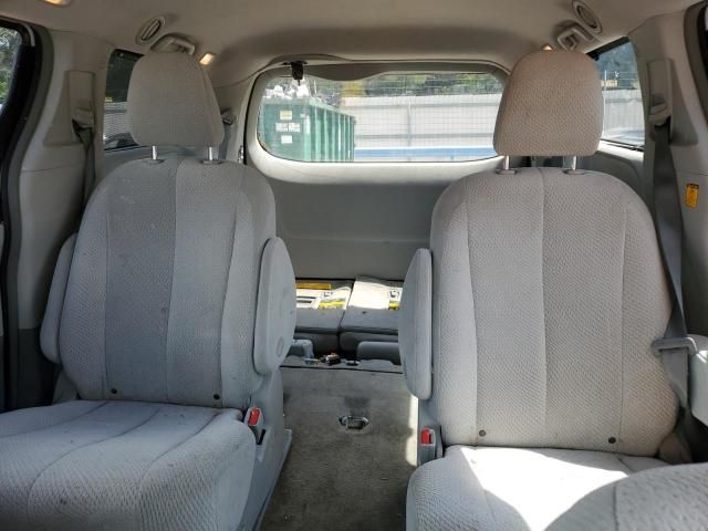 2012 Toyota Sienna LE