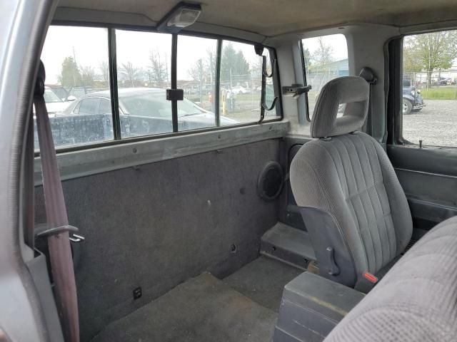 1993 Nissan Truck King Cab SE