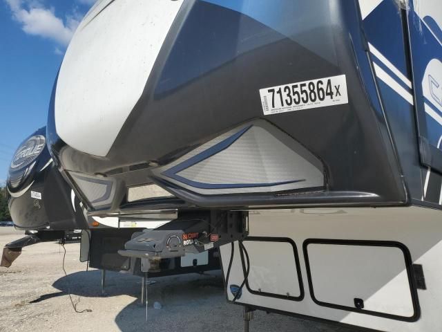 2022 5th Wheel Trailer