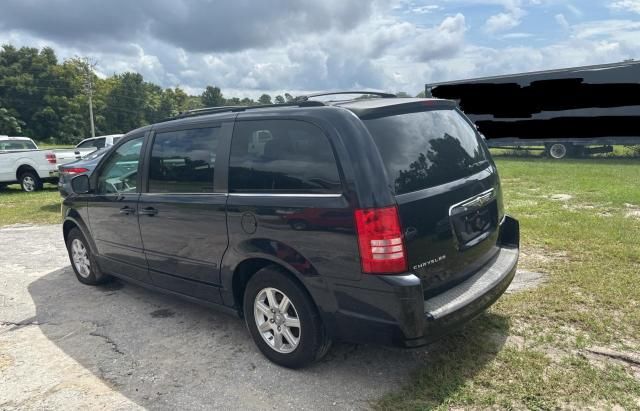 2010 Chrysler Town & Country LX