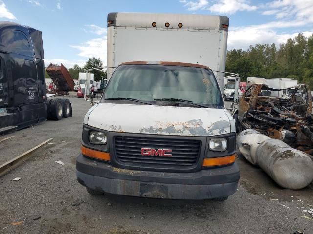 2004 GMC Savana Cutaway G3500