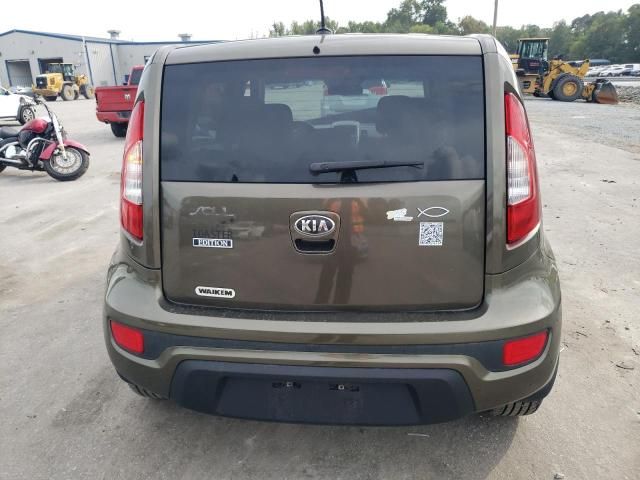 2013 KIA Soul +