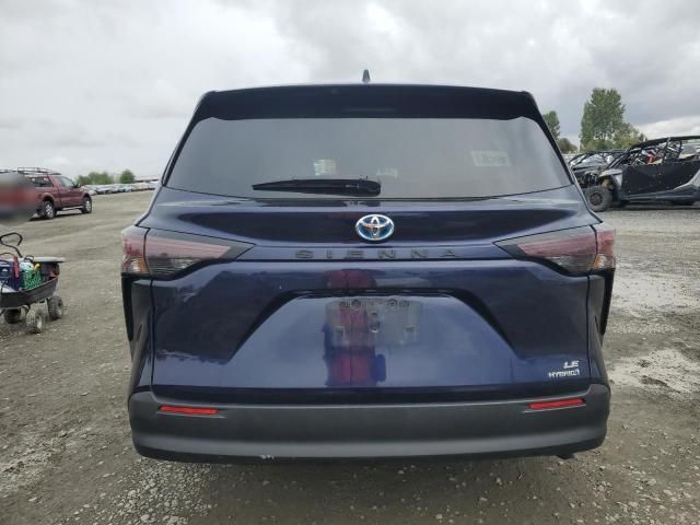 2023 Toyota Sienna LE