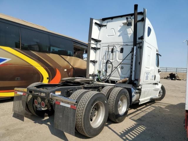 2016 Freightliner Cascadia 125