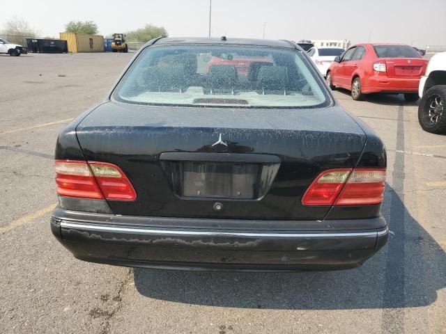 2001 Mercedes-Benz E 320