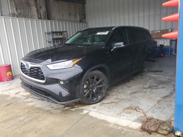 2023 Toyota Highlander Hybrid Bronze Edition