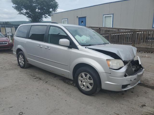 2010 Chrysler Town & Country Touring
